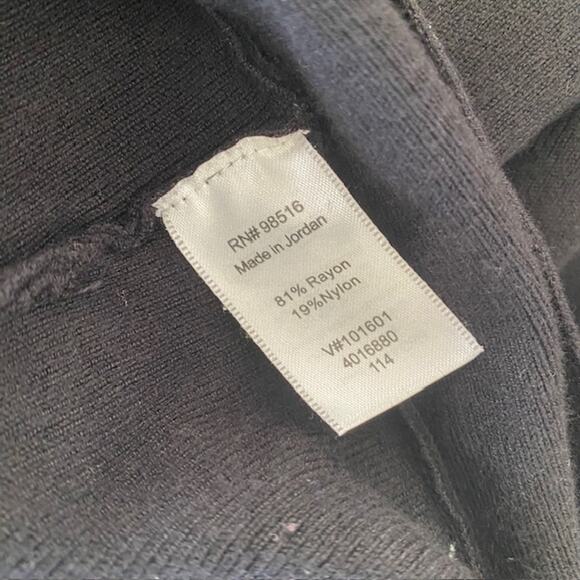 2/$20 Coldwater Creek Black Scoop Neck 3/4 sleeve Sweater - 1X - Picture 4 of 5